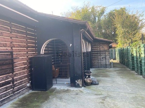 casa indipendente in vendita a Brescia in zona Quartiere Primo Maggio