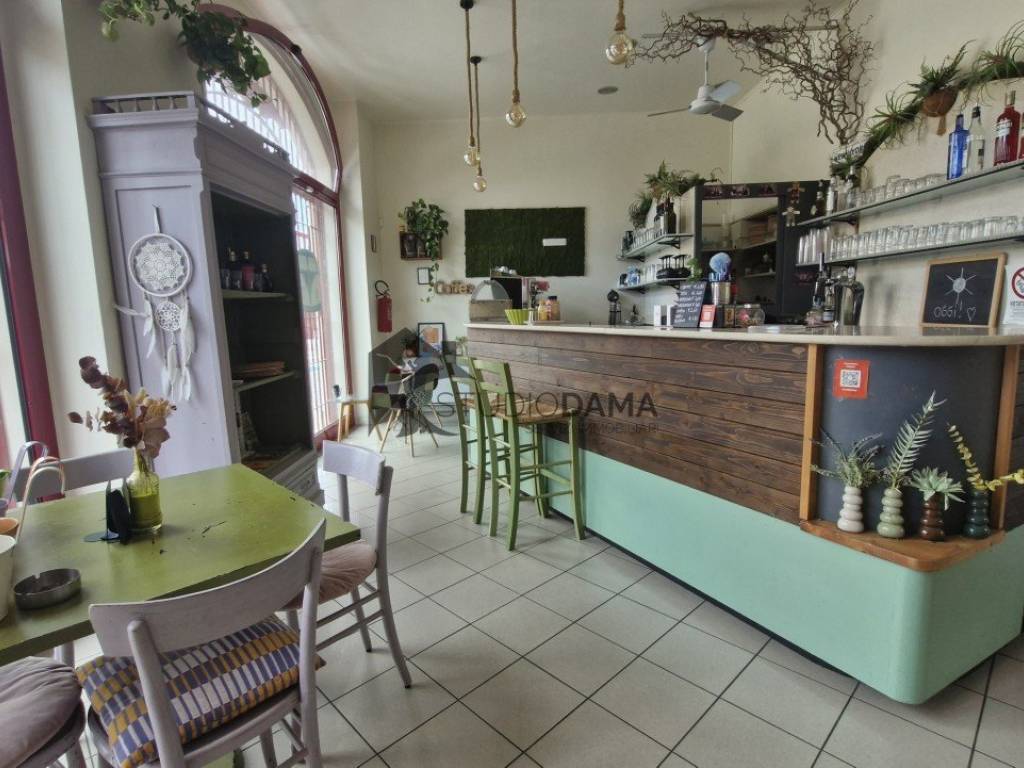 negozio in vendita a Brescia in zona Quartiere Primo Maggio