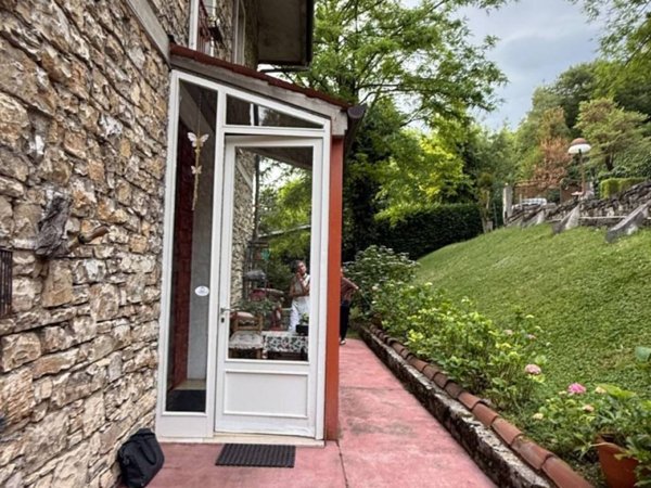 casa indipendente in vendita a Brescia in zona Crocifissa di Rosa