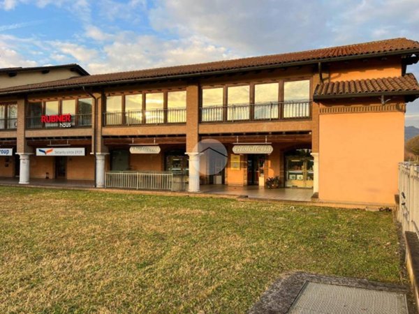 negozio in vendita a Brescia in zona Volta
