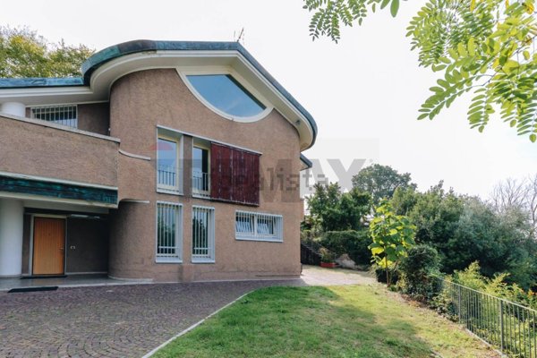casa indipendente in vendita a Brescia in zona Crocifissa di Rosa
