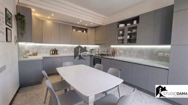appartamento in vendita a Brescia in zona Villaggio Sereno