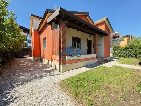 casa indipendente in vendita a Brescia in zona Chiesa Nuova