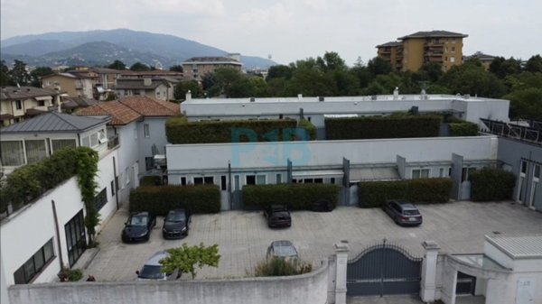 appartamento in vendita a Brescia in zona Quartiere Primo Maggio