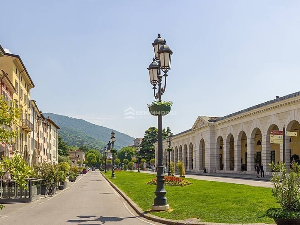 negozio in vendita a Brescia in zona Centro Storico
