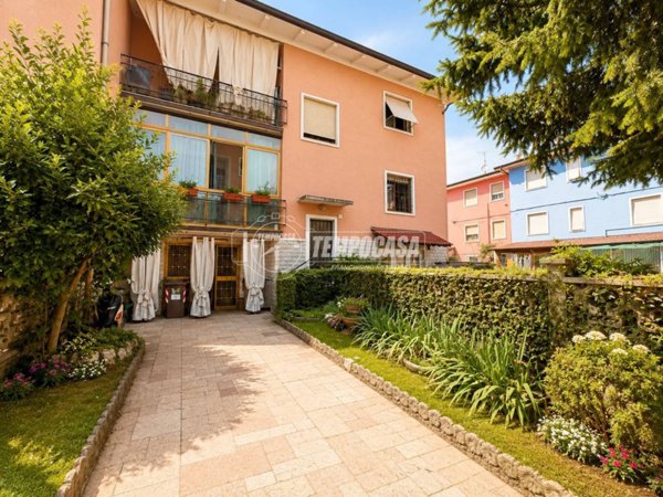 casa indipendente in vendita a Brescia in zona Villaggio Sereno