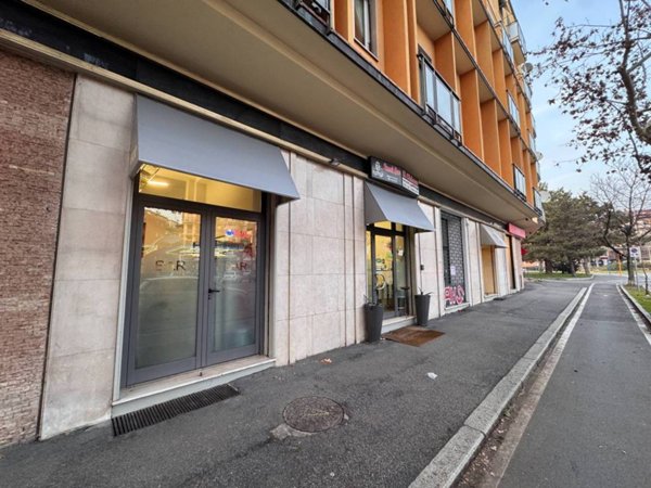 negozio in vendita a Brescia in zona Borgo Trento