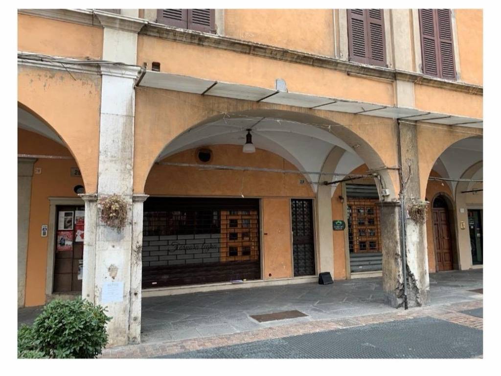 negozio in vendita a Brescia in zona Centro Storico