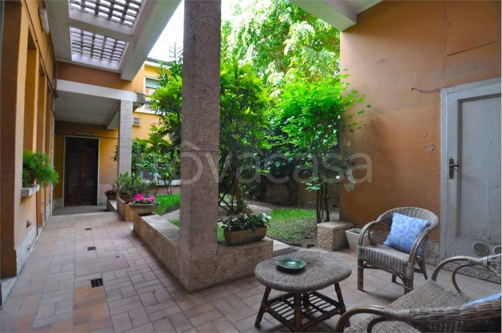 casa indipendente in vendita a Brescia in zona Borgo Wuhrer