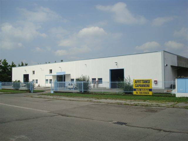 capannone in vendita a Brescia in zona Volta