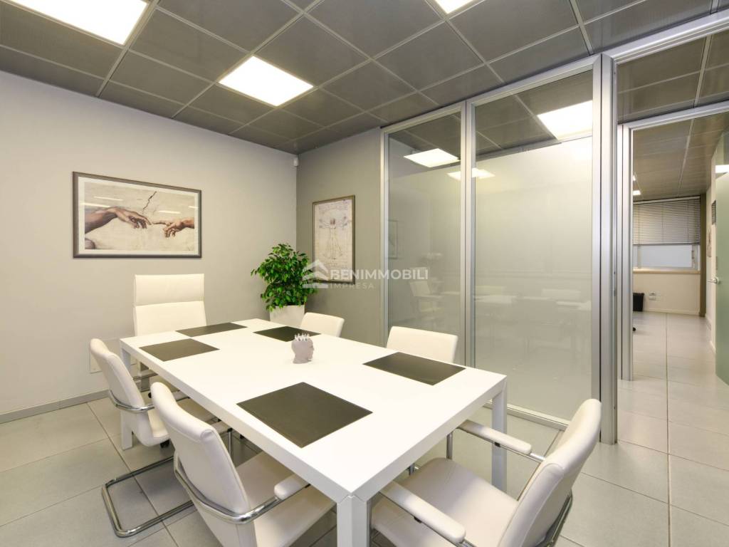 ufficio in vendita a Brescia in zona Volta