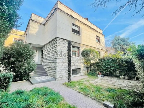 casa indipendente in vendita a Brescia in zona Borgo Trento