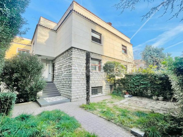 casa indipendente in vendita a Brescia in zona Borgo Trento