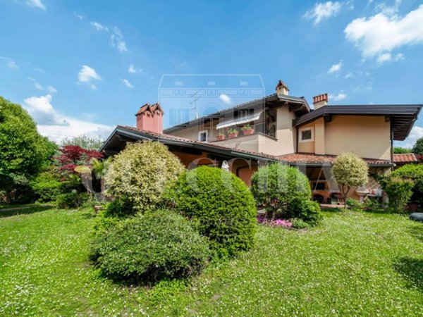 casa indipendente in vendita a Brescia in zona Caionvico