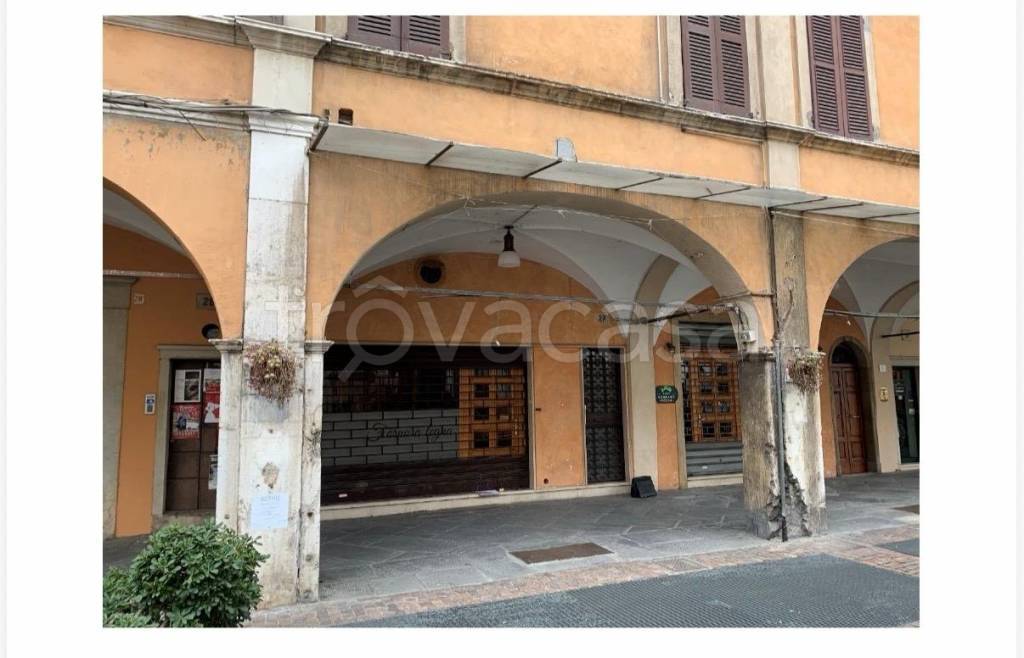 negozio in vendita a Brescia in zona Borgo Wuhrer