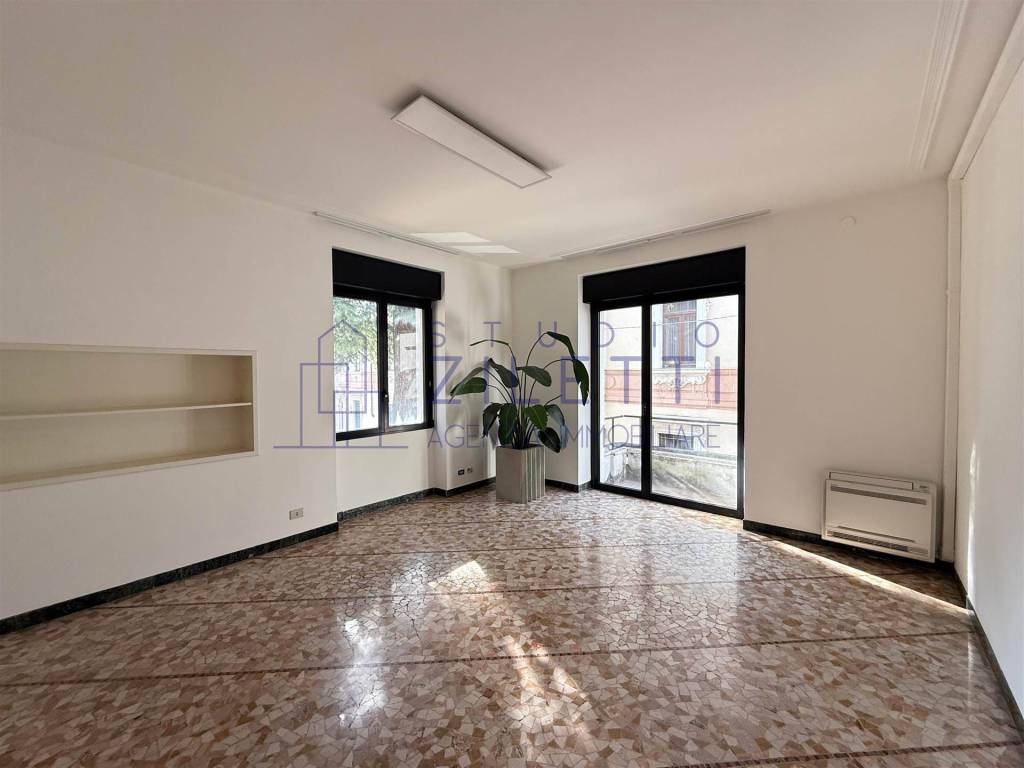 appartamento in vendita a Brescia in zona Centro Storico