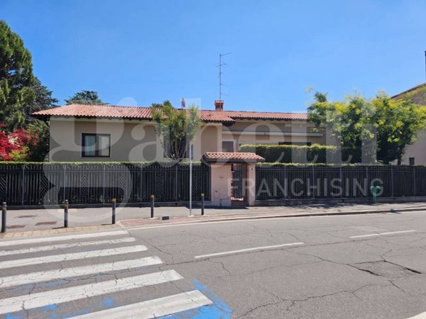 casa indipendente in vendita a Brescia in zona Costalunga