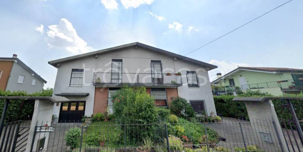 casa indipendente in vendita a Brescia in zona Villaggio Violino