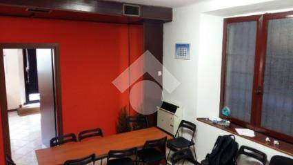 negozio in vendita a Brescia in zona Quartiere Primo Maggio