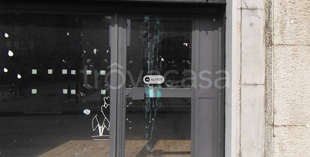 negozio in vendita a Brescia in zona Centro Storico