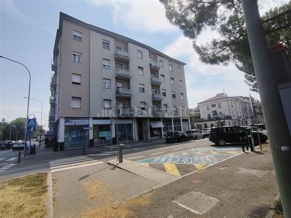 negozio in vendita a Brescia in zona Borgo Trento