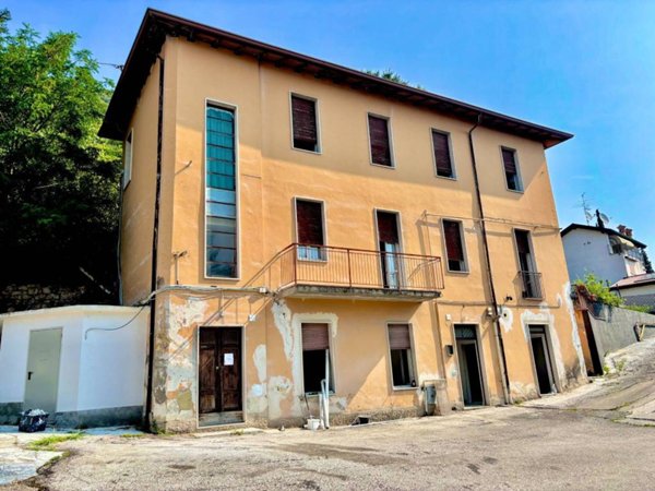 casa indipendente in vendita a Brescia in zona Caionvico