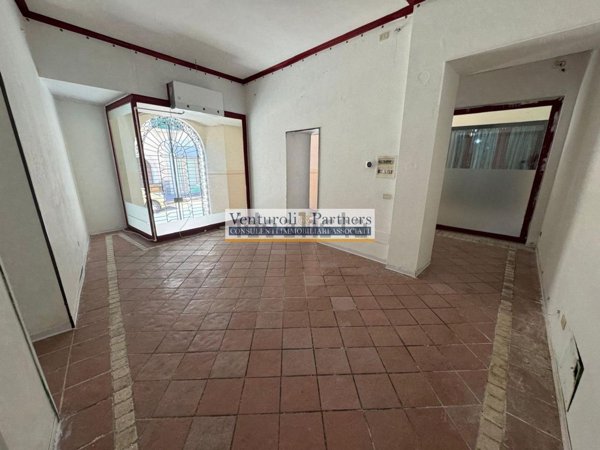 negozio in vendita a Brescia in zona Centro Storico