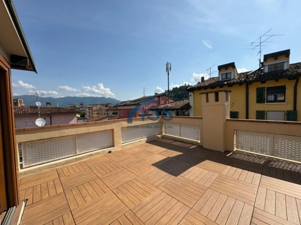 appartamento in vendita a Brescia in zona Centro Storico