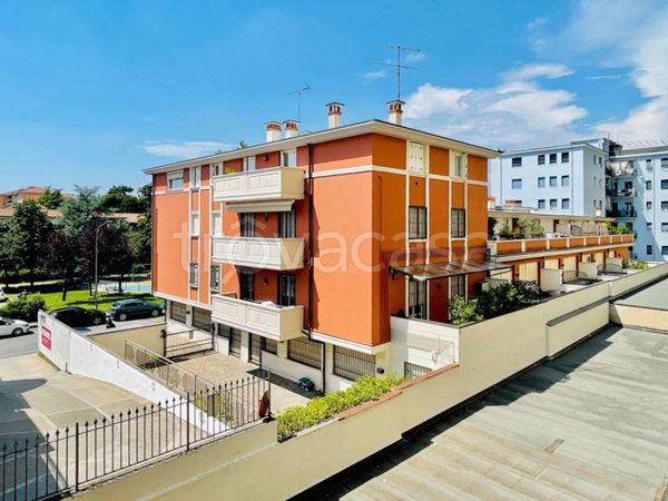 ufficio in vendita a Brescia in zona Crocifissa di Rosa