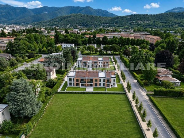 casa indipendente in vendita a Brescia in zona Costalunga