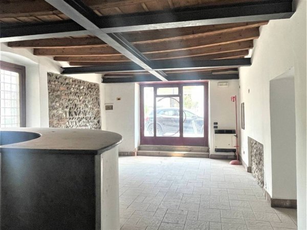 negozio in vendita a Brescia in zona Quartiere Primo Maggio