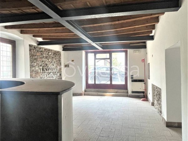 negozio in vendita a Brescia in zona Fiumicello