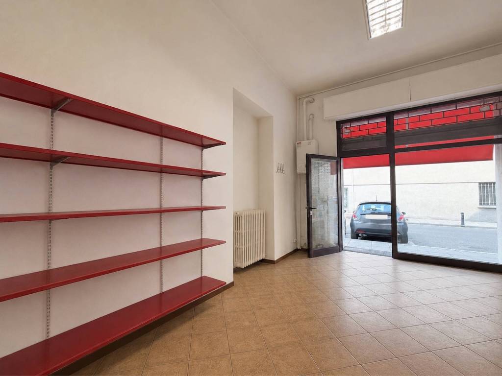negozio in vendita a Brescia in zona Volta