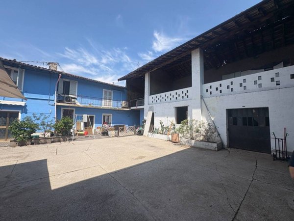 casa indipendente in vendita a Brescia in zona Fornaci