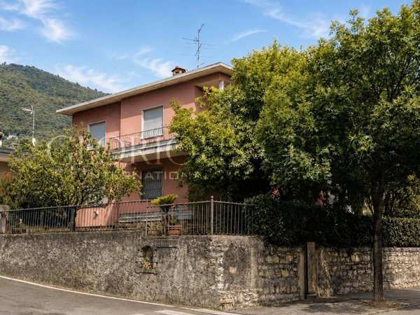 casa indipendente in vendita a Brescia in zona Porta Venezia