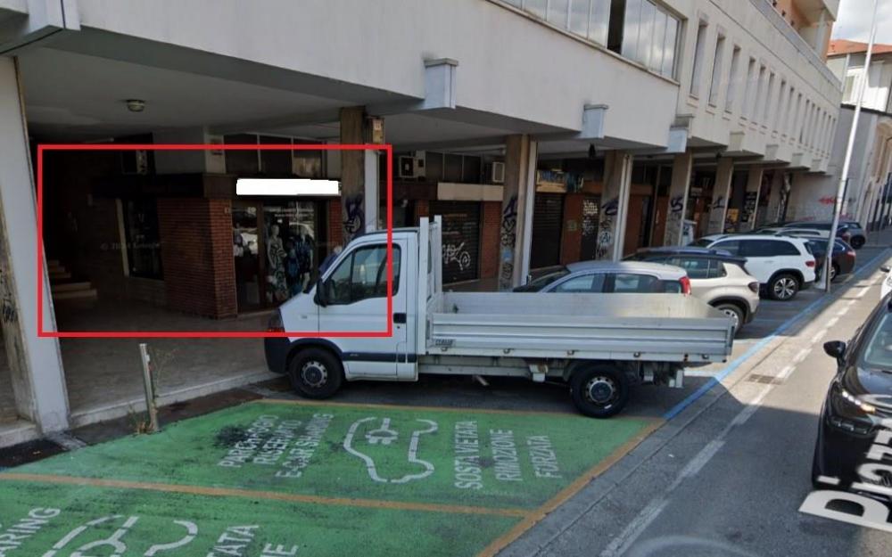 negozio in vendita a Brescia in zona Campo Marte