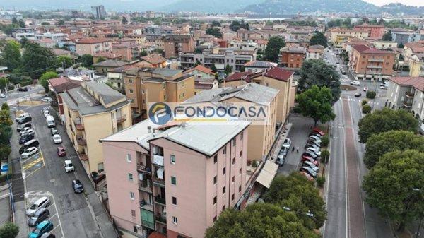 ufficio in vendita a Brescia in zona Urago/Mella