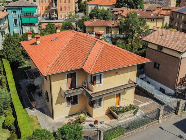 casa indipendente in vendita a Brescia in zona Urago/Mella