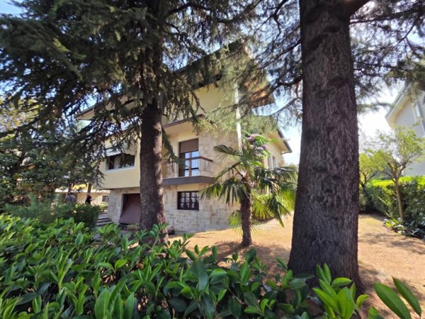 casa indipendente in vendita a Brescia in zona Villaggio Prealpino
