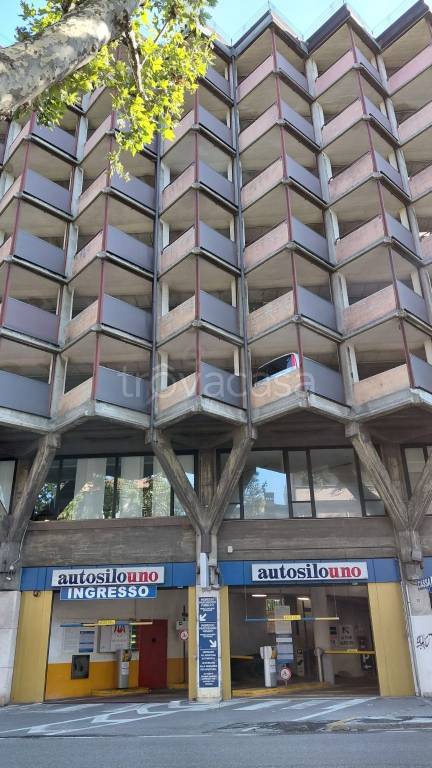 locale di sgombero in vendita a Brescia in zona Borgo Wuhrer