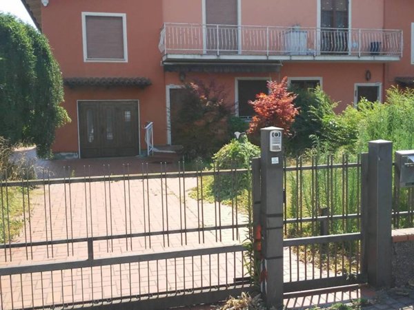 casa indipendente in vendita a Brescia in zona Villaggio Sereno