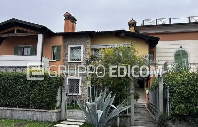 appartamento in vendita a Brescia in zona Volta