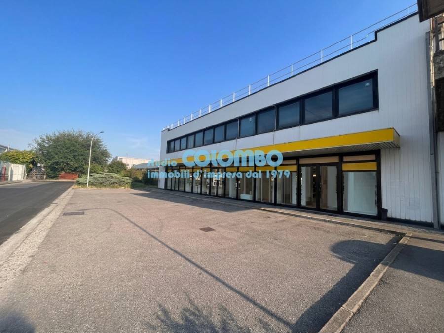 negozio in vendita a Brescia in zona Volta