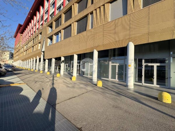 ufficio in vendita a Brescia in zona Volta