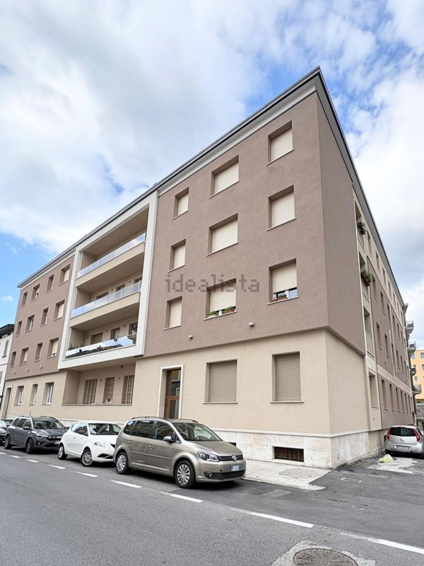 appartamento in vendita a Brescia in zona Porta Venezia