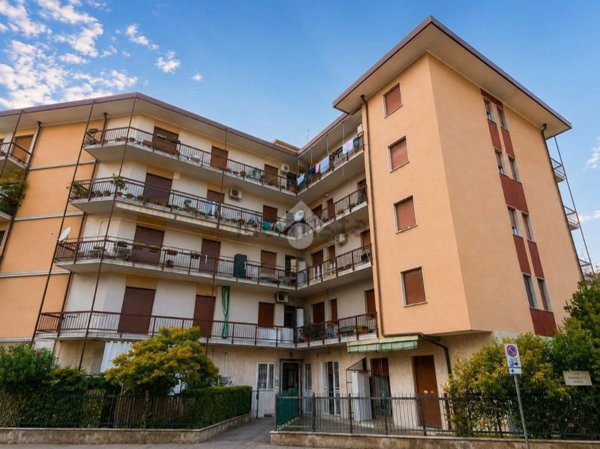 appartamento in vendita a Brescia in zona Urago/Mella