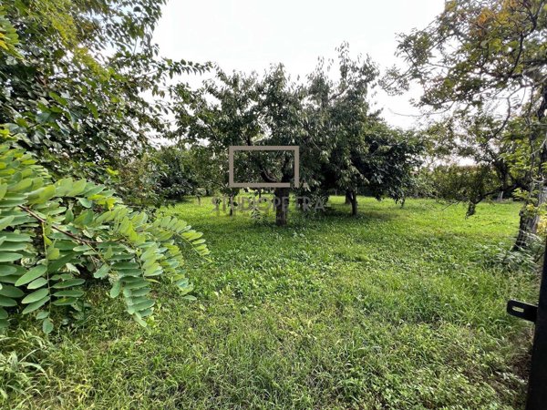 terreno in vendita a Brescia in zona Villaggio Sereno