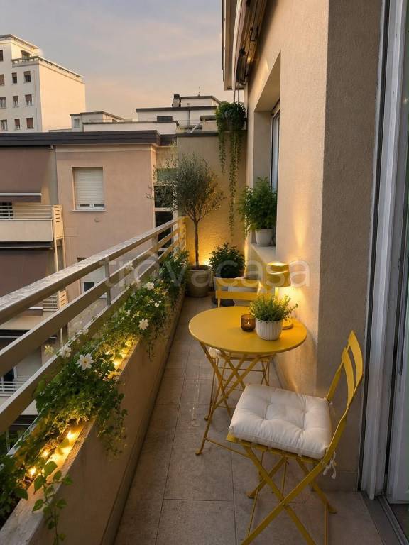 appartamento in vendita a Brescia in zona Porta Venezia