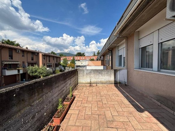 casa indipendente in vendita a Brescia in zona San Polo