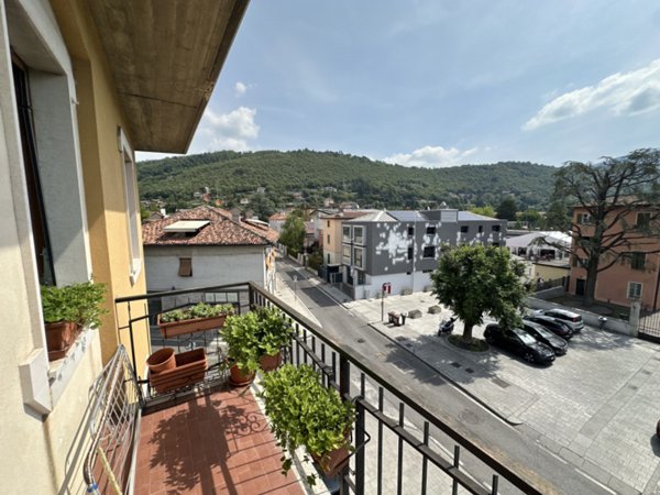appartamento in vendita a Brescia in zona Mompiano